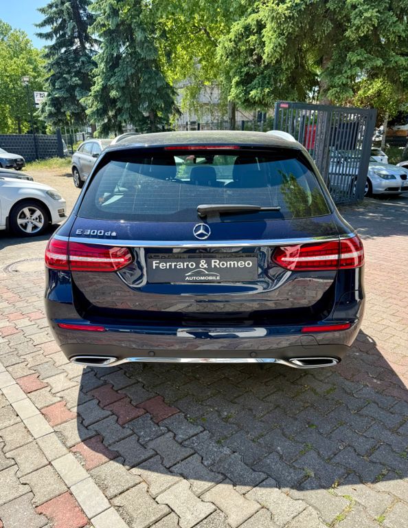 Mercedes-Benz E 300 2022
