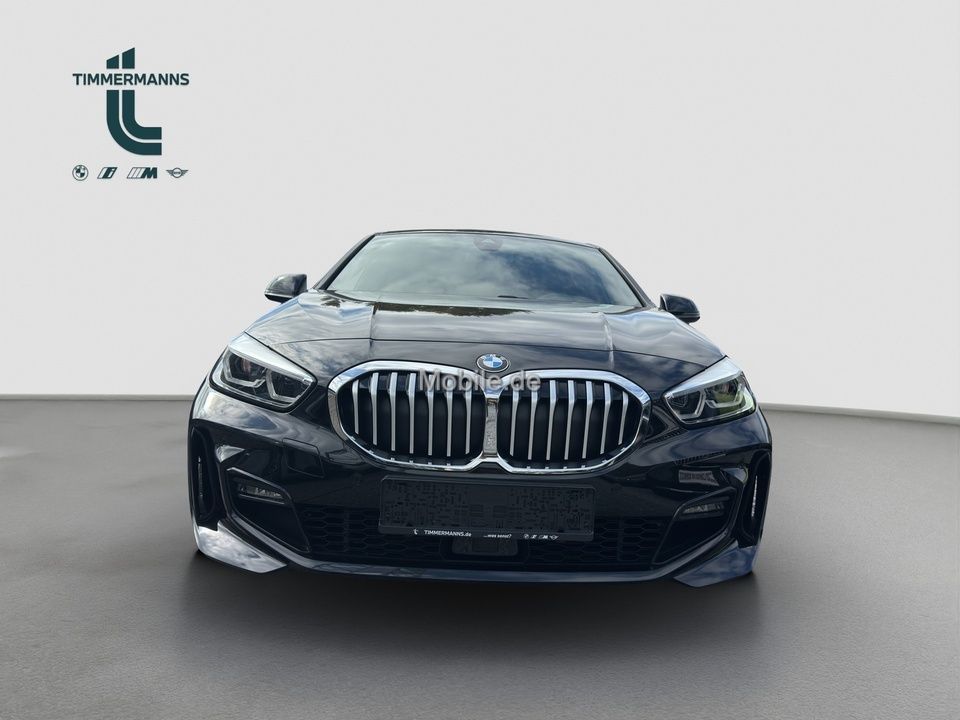 BMW 118 2024