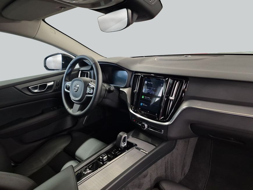 Volvo V60 2025