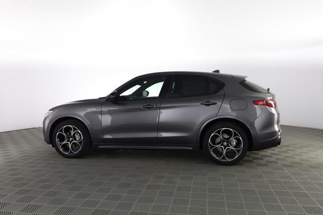 Alfa Romeo Stelvio 2023