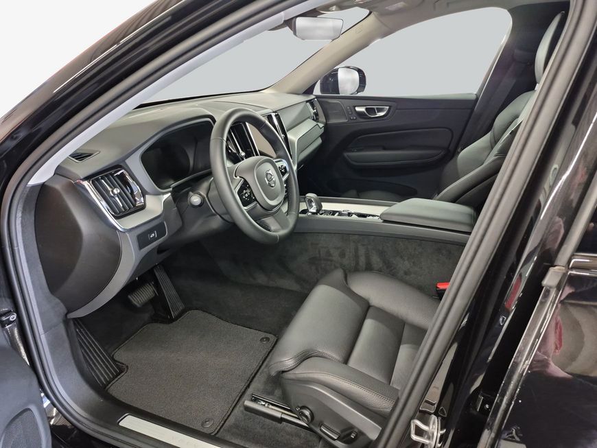 Volvo XC60 2025