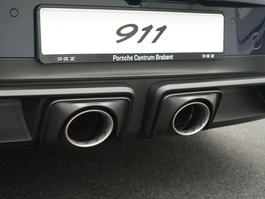 Porsche 992 2025