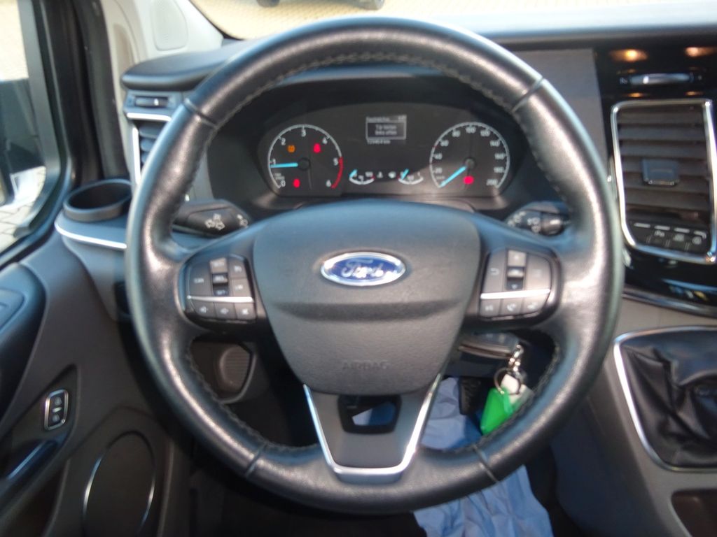 Ford Tourneo Custom 2021
