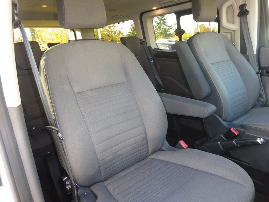 Ford Tourneo Custom 2021