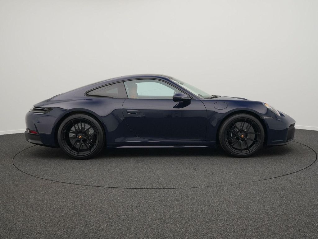 Porsche 992 2025