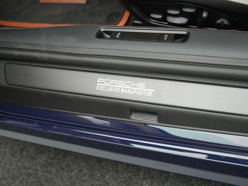 Porsche 992 2025