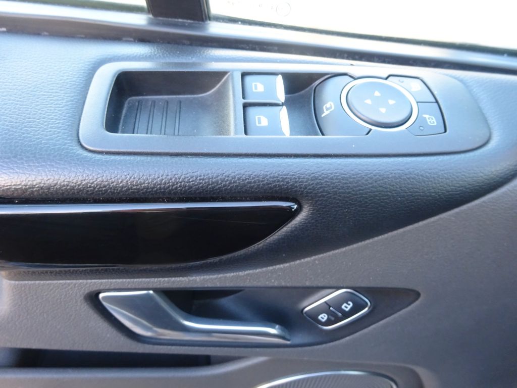 Ford Tourneo Custom 2021