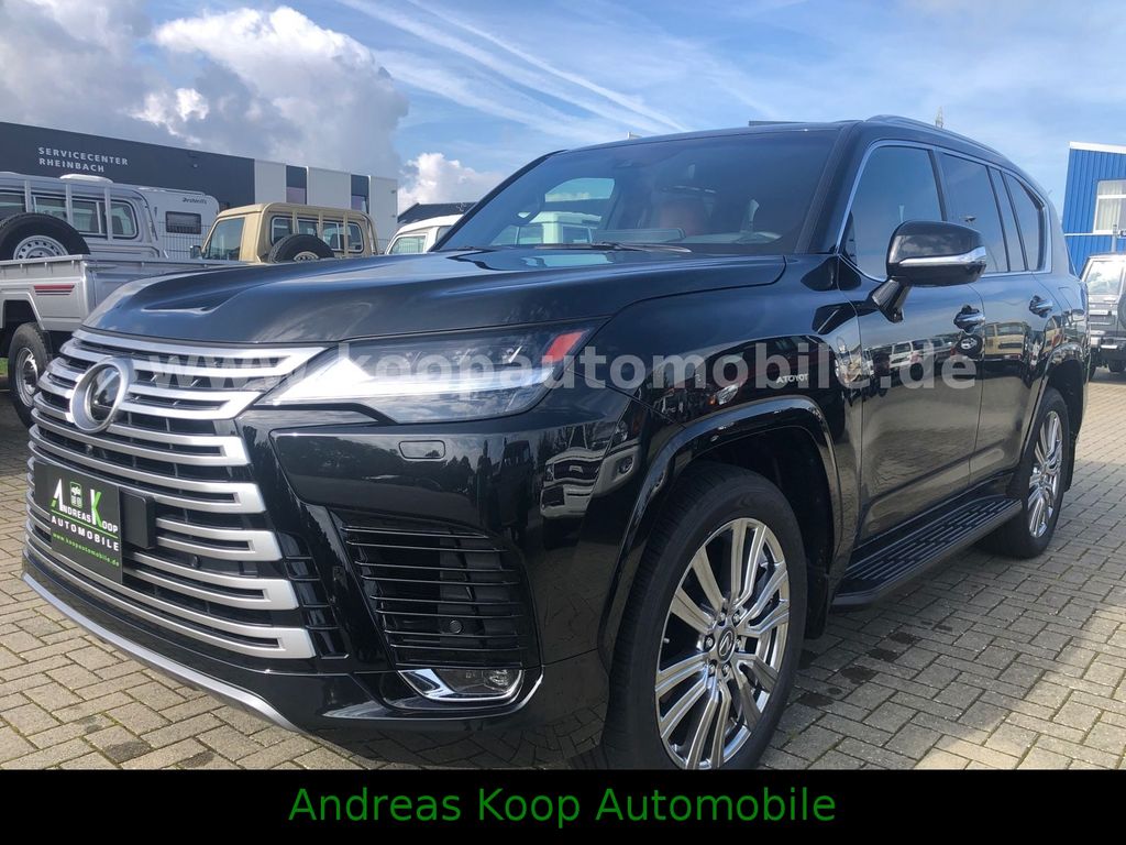 Lexus LX 700