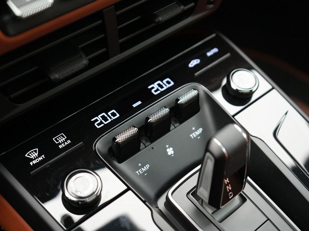 Porsche 992 2025