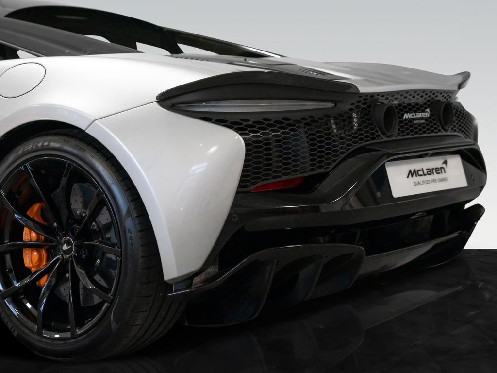 McLaren Artura 2024