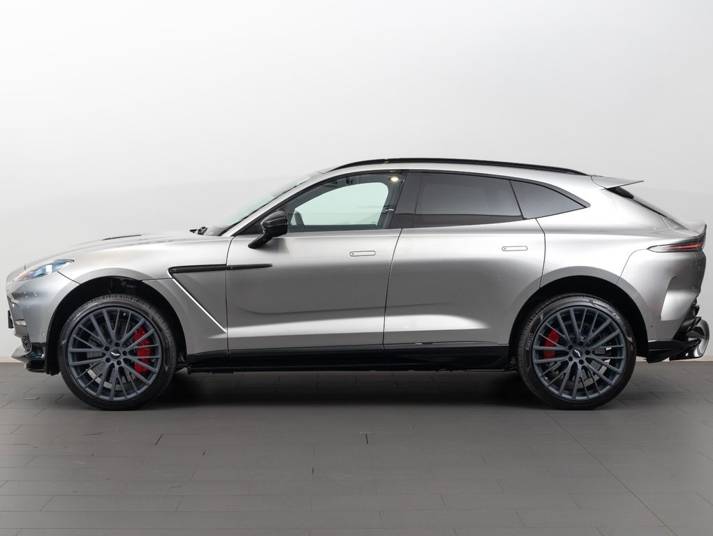 Aston Martin DBX 2025