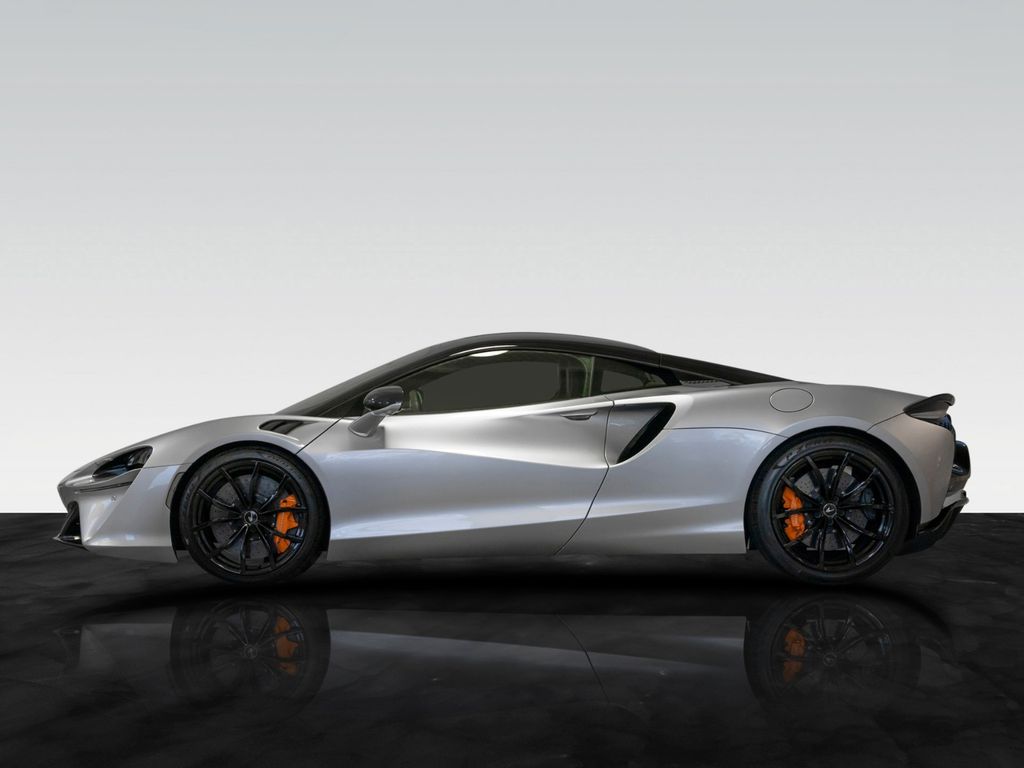 McLaren Artura 2024
