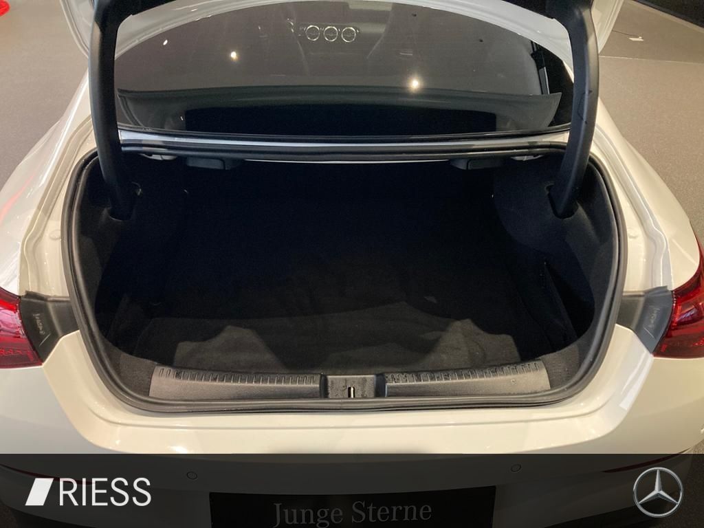 Mercedes-Benz CLA 200 2025