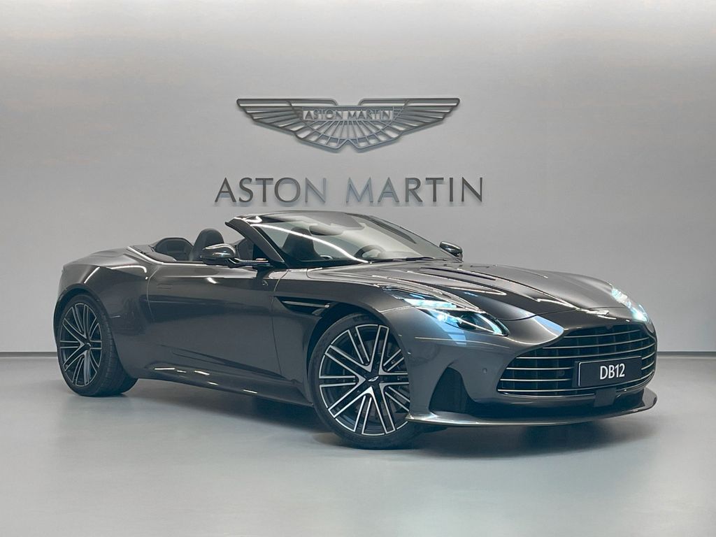 Aston Martin DB12 2025