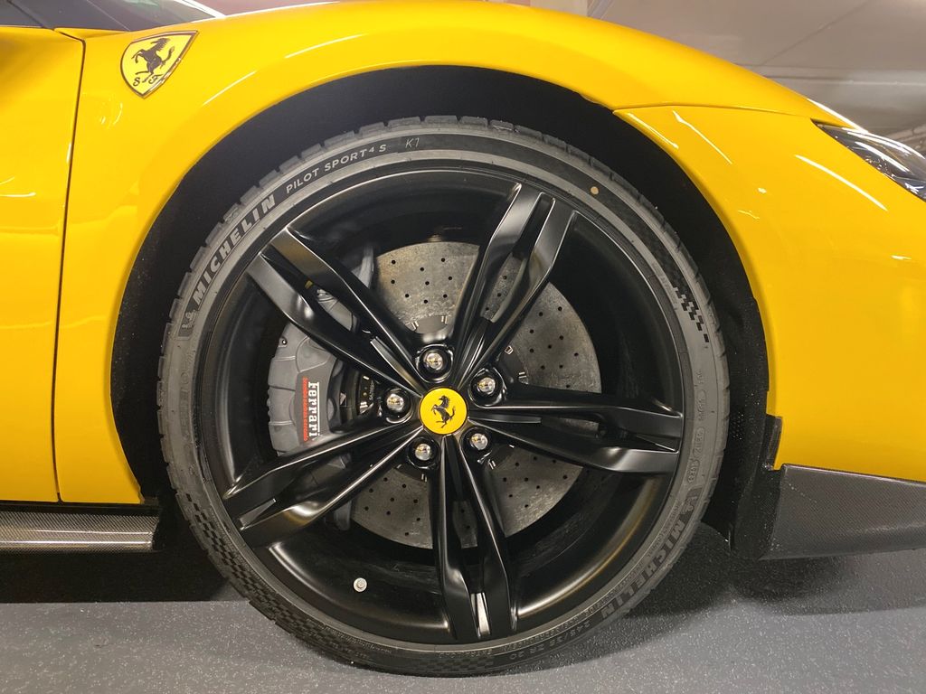 Ferrari 296 GTB 2023