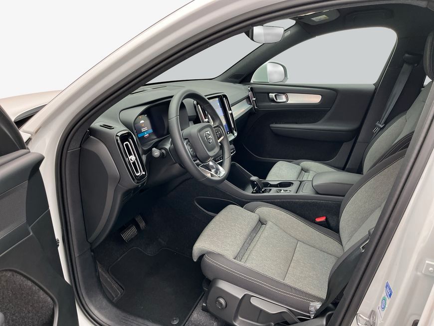 Volvo XC40 2024