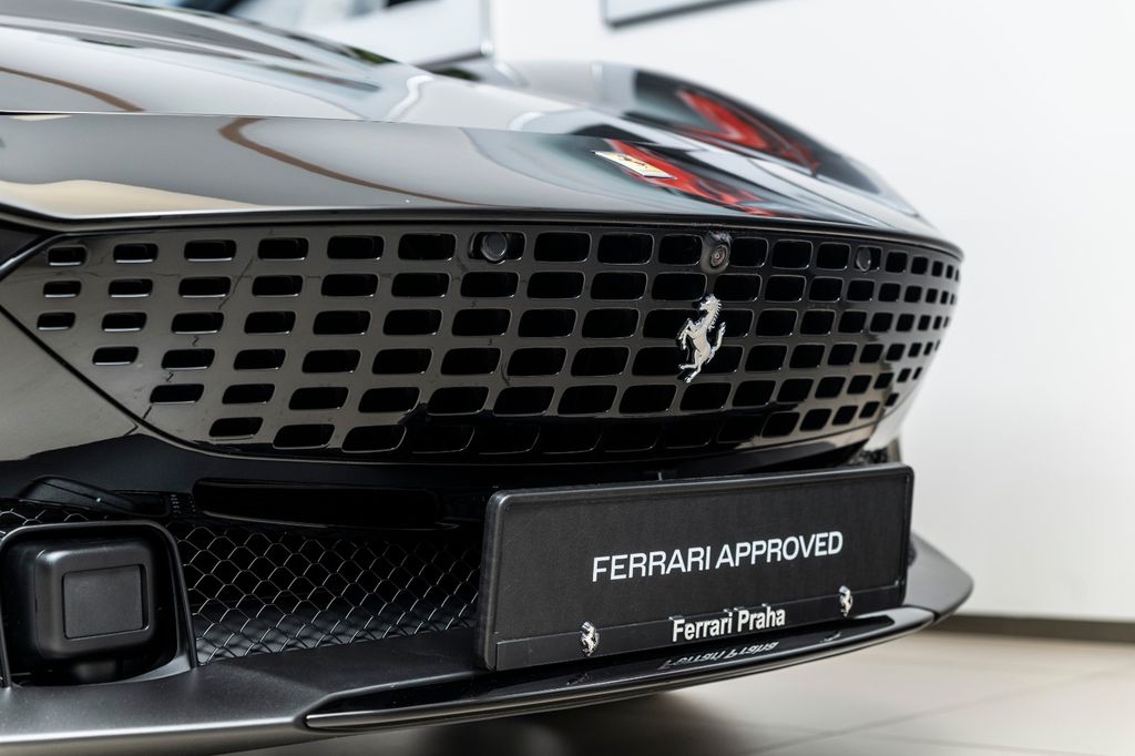Ferrari Roma 2025