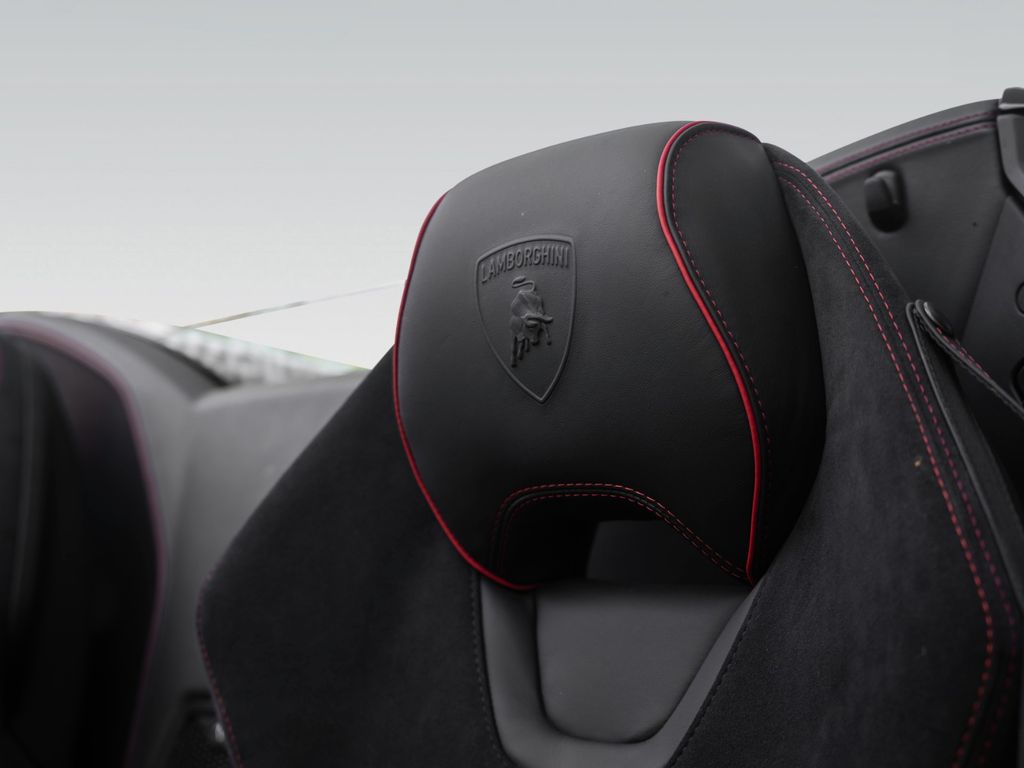 Lamborghini Huracán 2024