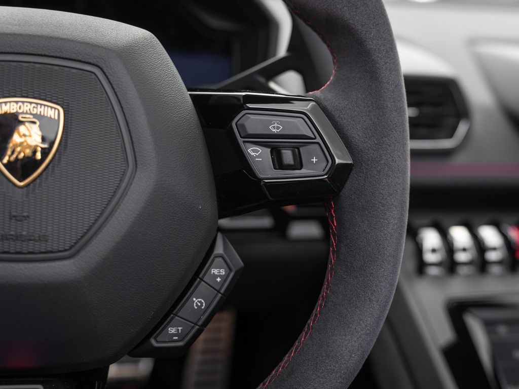 Lamborghini Huracán 2024