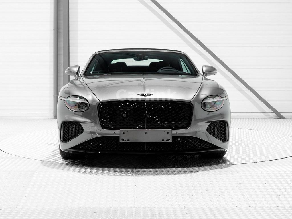 Bentley Continental GTC 2025