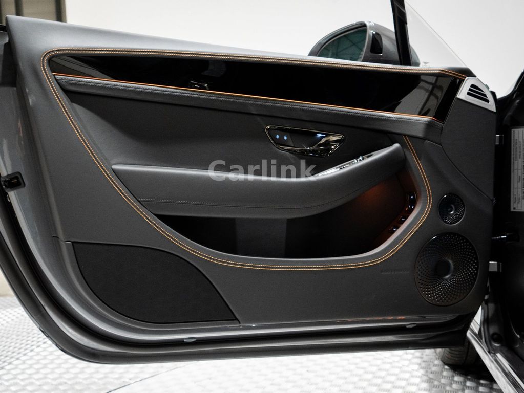 Bentley Continental GTC 2025