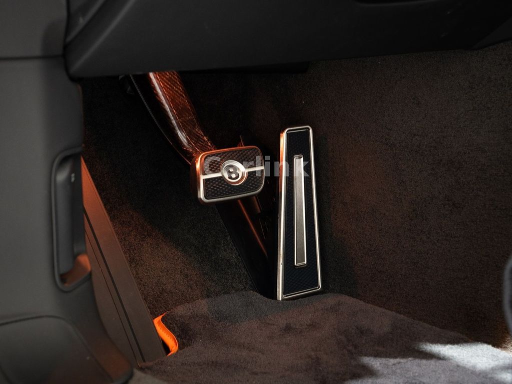 Bentley Continental GTC 2025
