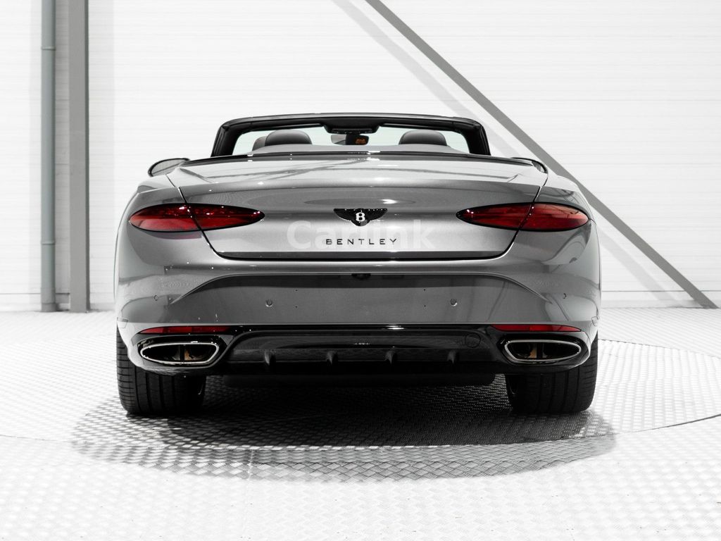 Bentley Continental GTC 2025