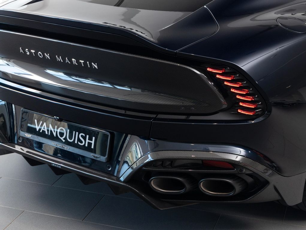 Aston Martin Vanquish 2025