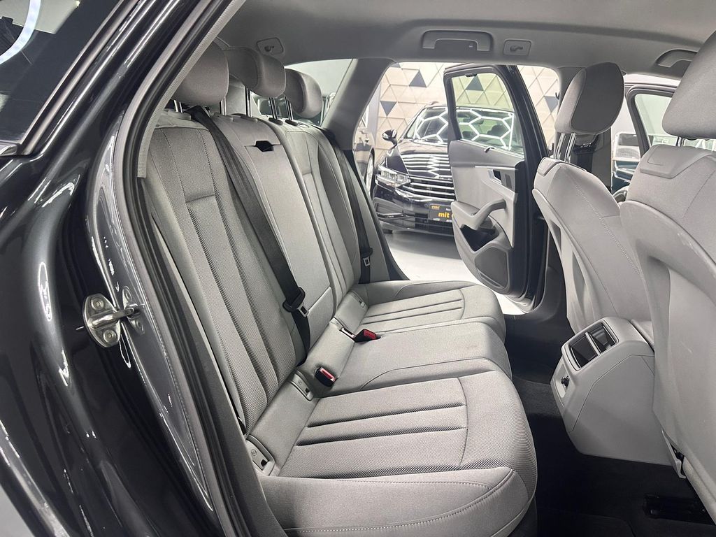 Audi A4 2021