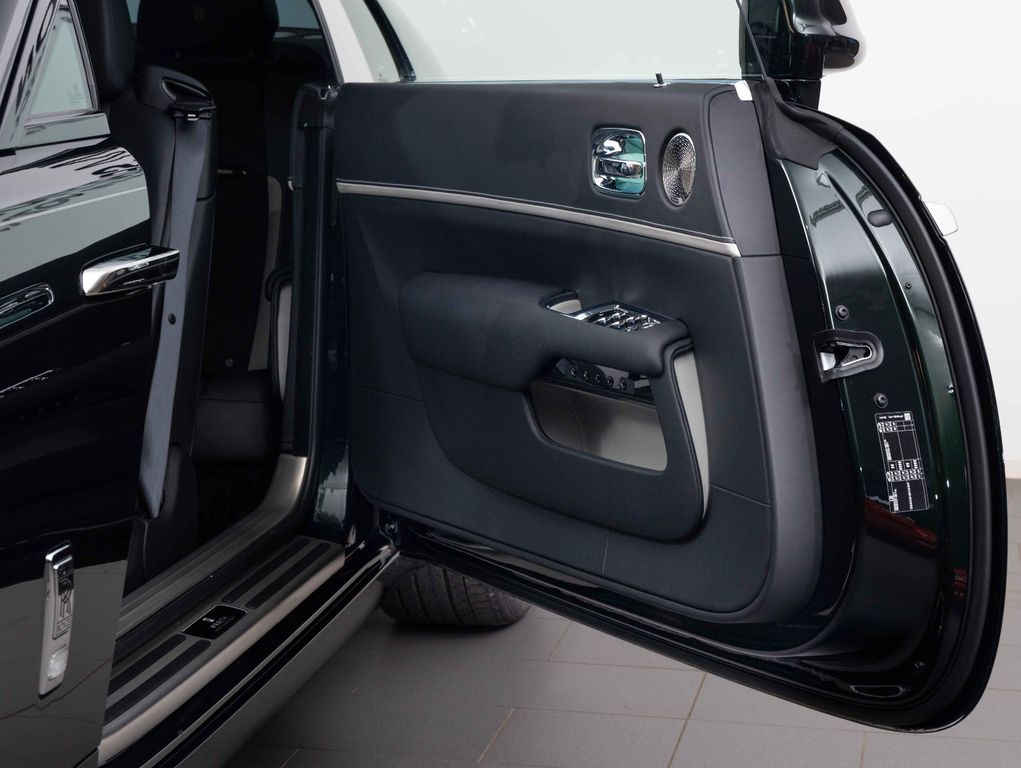 Rolls-Royce Wraith 2023