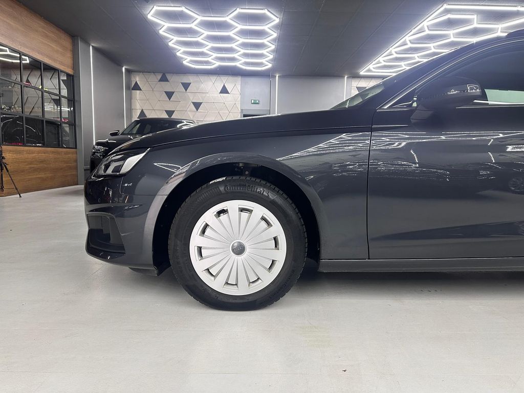 Audi A4 2021