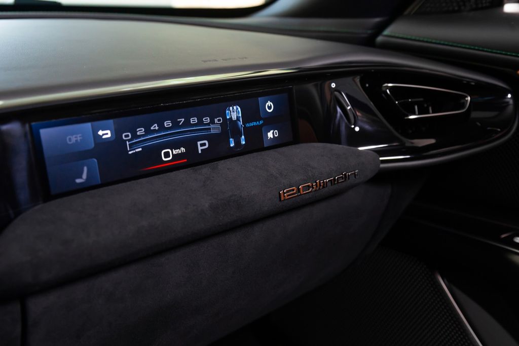 Ferrari 12Cilindri 2025