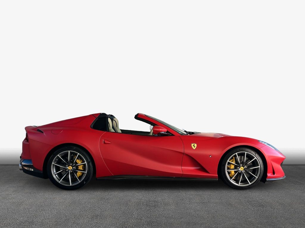 Ferrari 812 2023