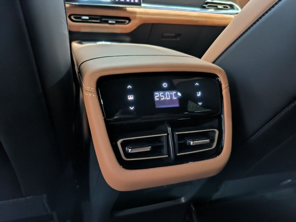 Mazda 6e 2025