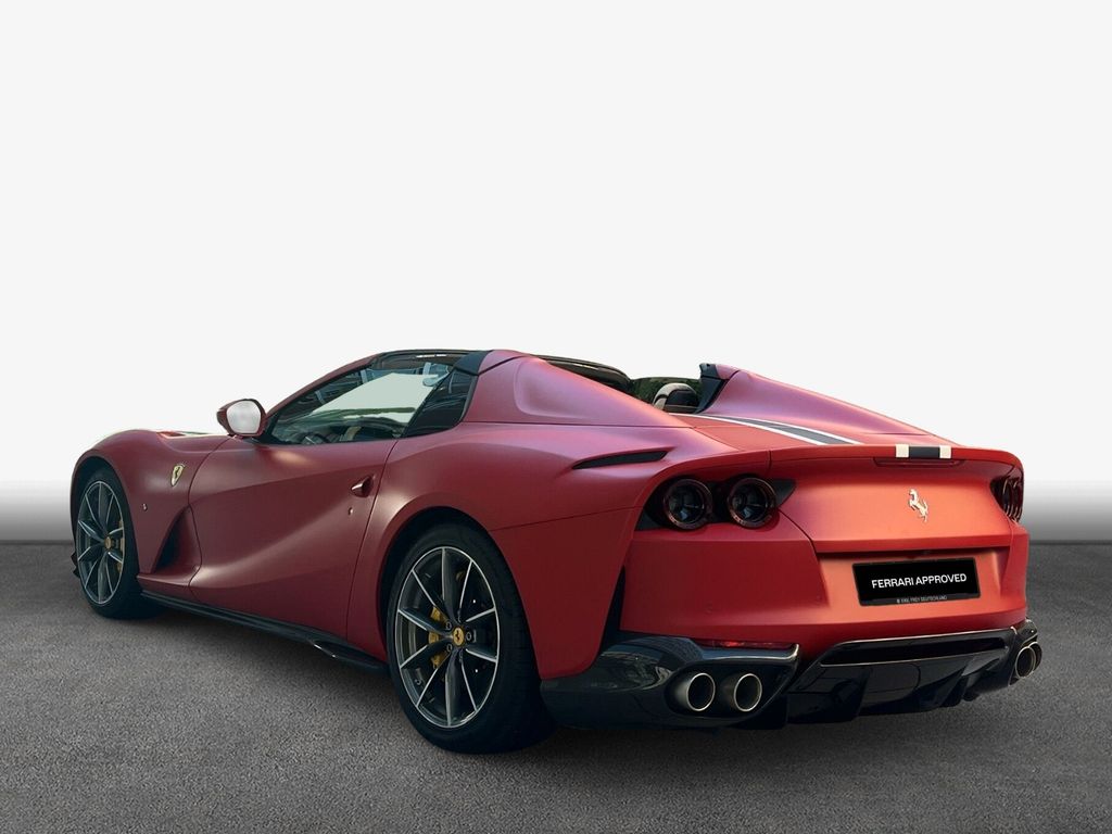 Ferrari 812 2023