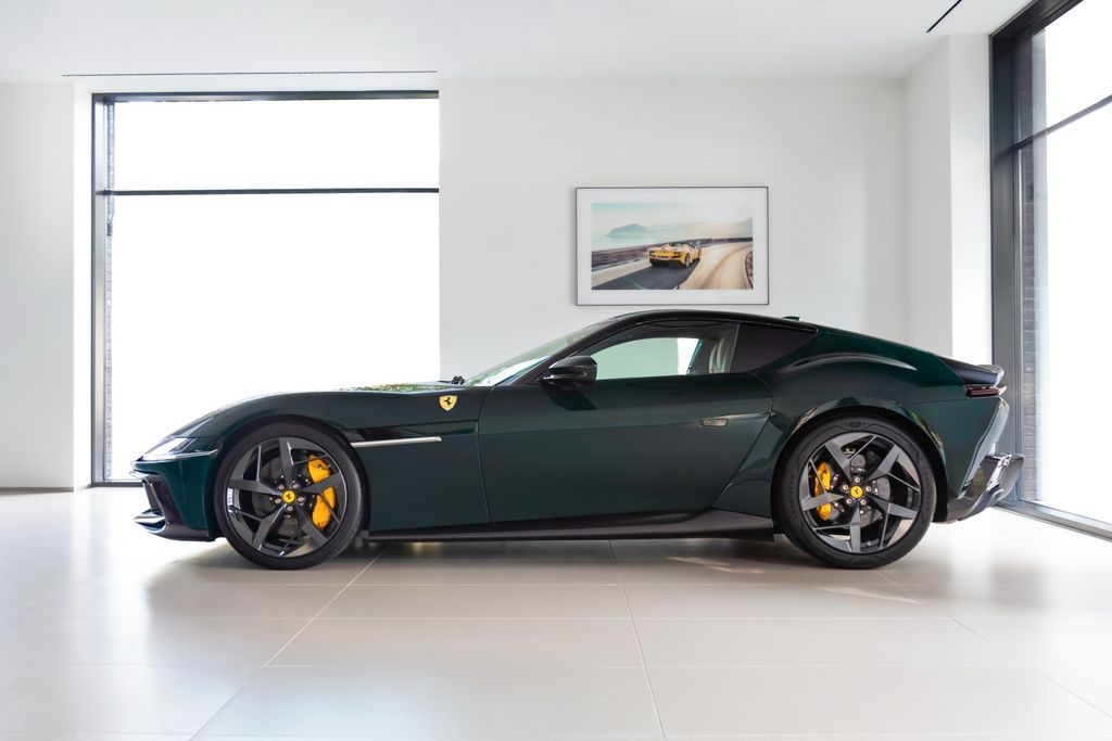 Ferrari 12Cilindri 2025