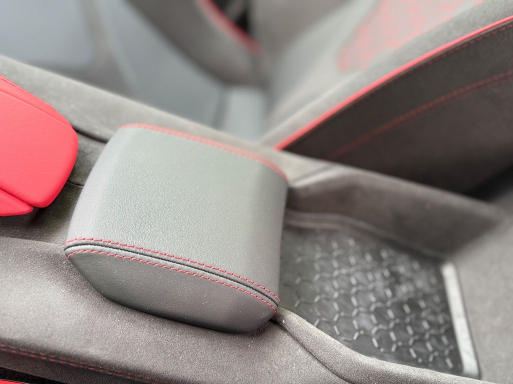 Lamborghini Revuelto 2025