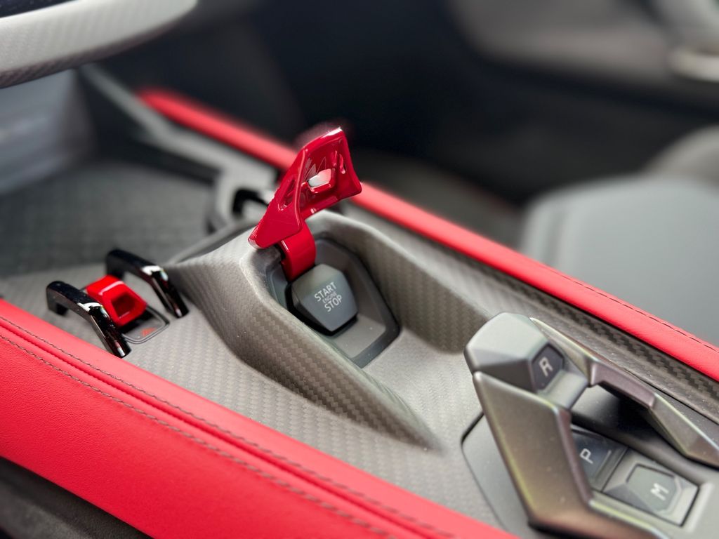 Lamborghini Revuelto 2025