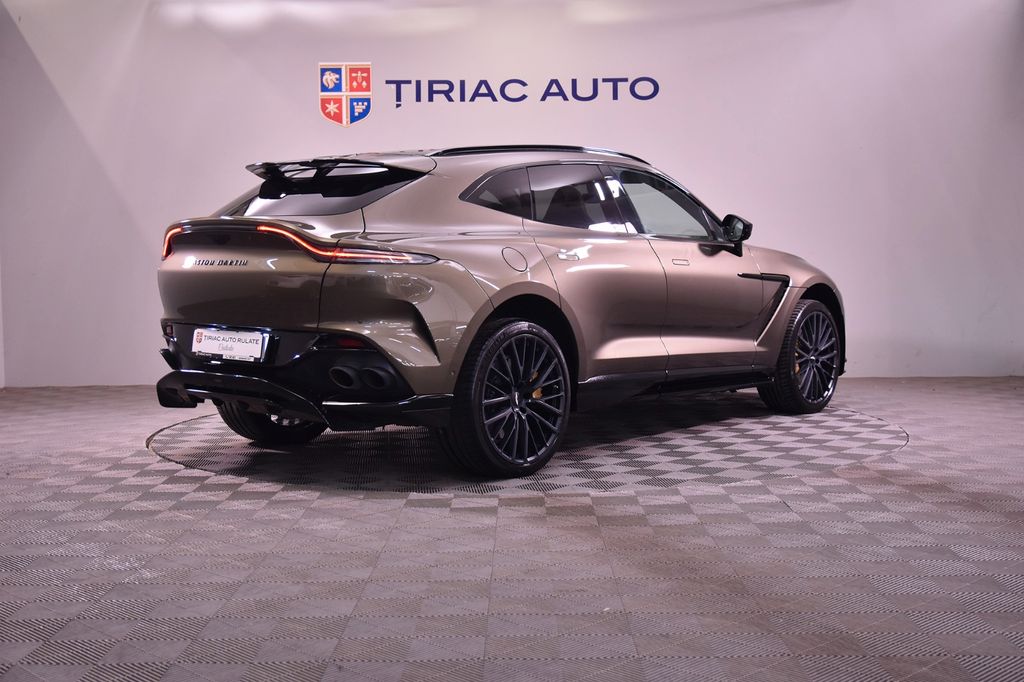 Aston Martin DBX 2023