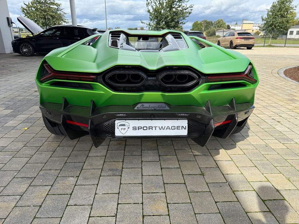 Lamborghini Revuelto 2025