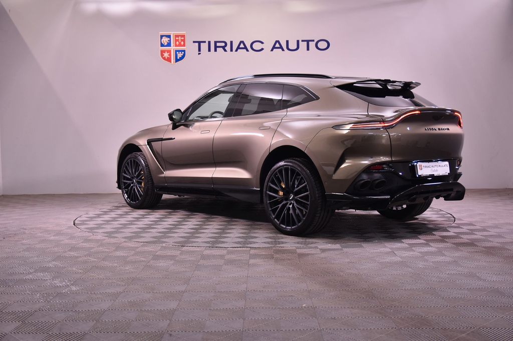 Aston Martin DBX 2023