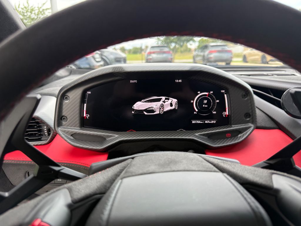 Lamborghini Revuelto 2025