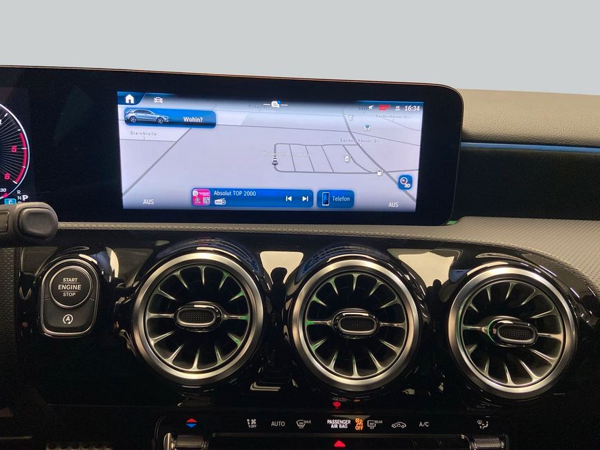 Mercedes-Benz A 220 2024