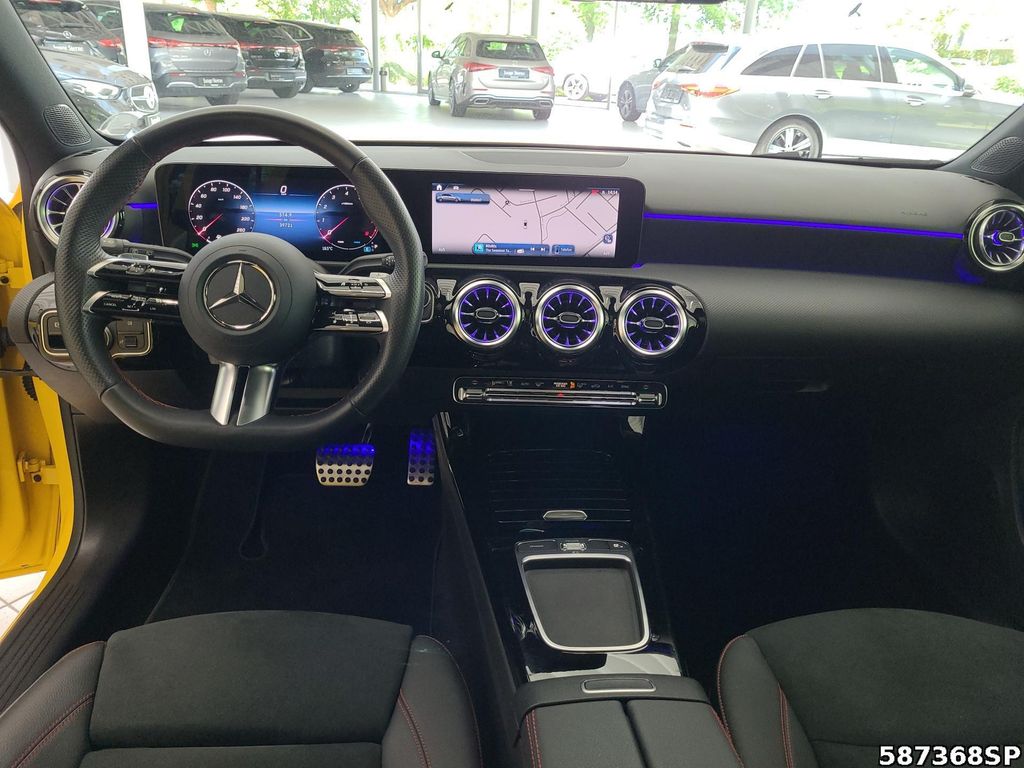 Mercedes-Benz A 180 2024