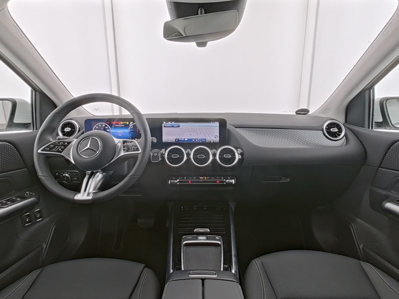 Mercedes-Benz B 250 2024