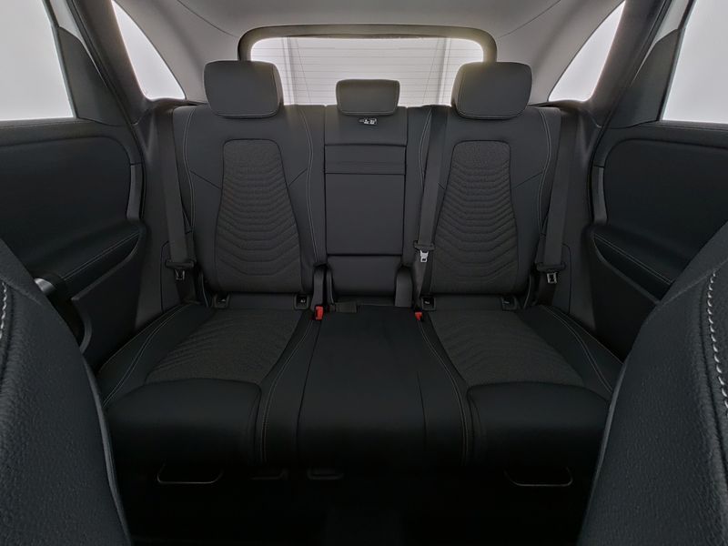 Mercedes-Benz B 250 2024