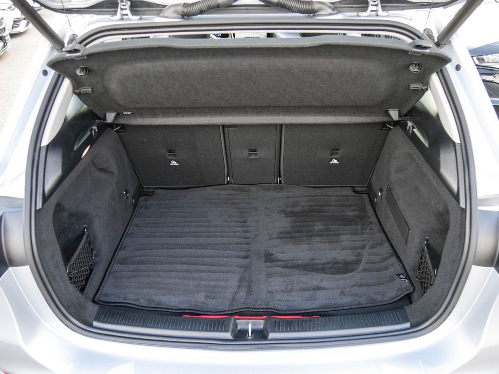 Mercedes-Benz B 250 2023