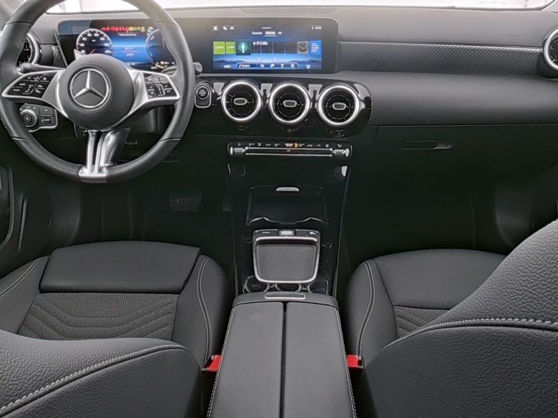 Mercedes-Benz A 250 2024