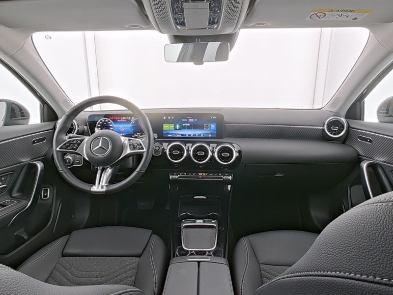 Mercedes-Benz A 250 2024
