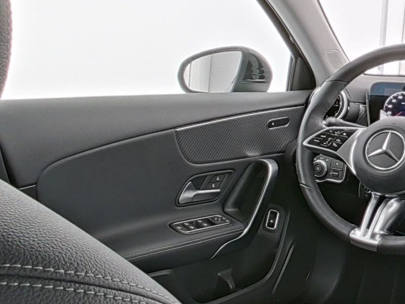 Mercedes-Benz A 250 2024